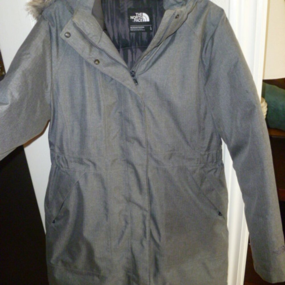 Women''s North Face Winter Coat, Size Lg